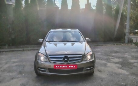 Mercedes-Benz C-Класс, 2010 год, 850 000 рублей, 3 фотография