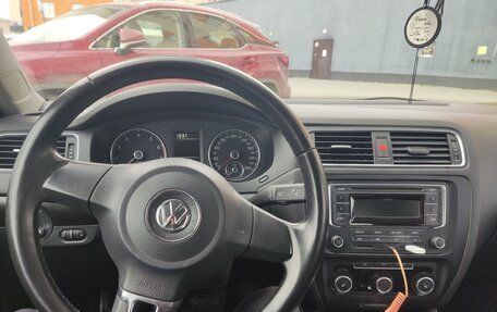 Volkswagen Jetta VI, 2013 год, 1 200 000 рублей, 4 фотография