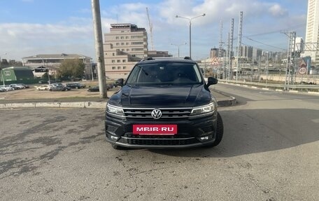 Volkswagen Tiguan II, 2017 год, 3 200 000 рублей, 6 фотография