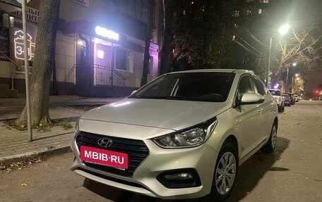 Hyundai Solaris II рестайлинг, 2019 год, 1 750 000 рублей, 39 фотография