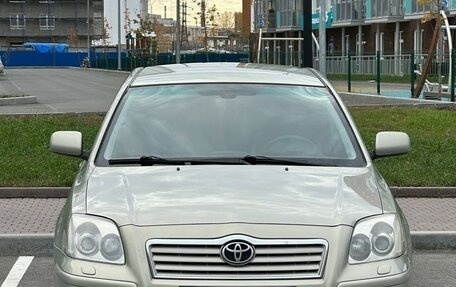 Toyota Avensis III рестайлинг, 2004 год, 630 000 рублей, 2 фотография