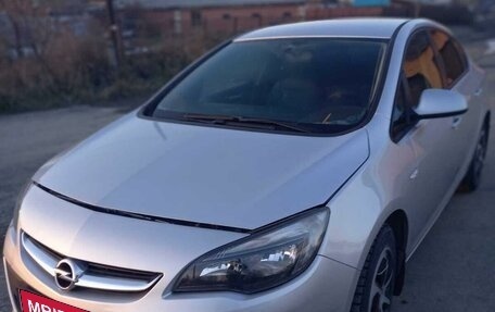 Opel Astra J, 2012 год, 900 000 рублей, 1 фотография