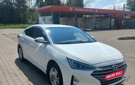 Hyundai Elantra VI рестайлинг, 2020 год, 1 850 000 рублей, 3 фотография