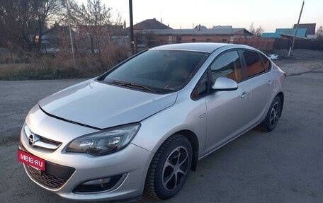 Opel Astra J, 2012 год, 900 000 рублей, 7 фотография