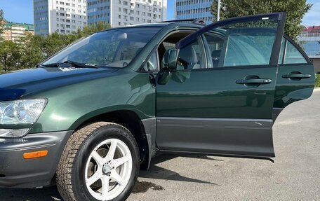 Lexus RX IV рестайлинг, 2001 год, 1 000 000 рублей, 1 фотография