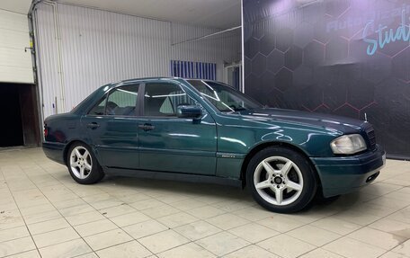 Mercedes-Benz C-Класс, 1996 год, 300 000 рублей, 2 фотография