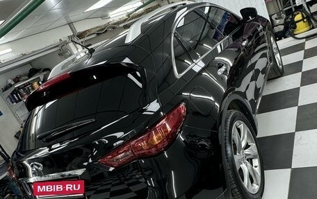 Infiniti FX II, 2009 год, 1 930 000 рублей, 19 фотография