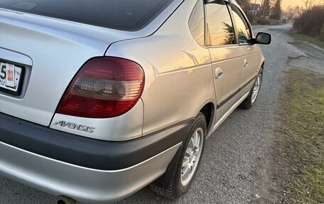 Toyota Avensis III рестайлинг, 2001 год, 580 000 рублей, 8 фотография