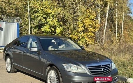 Mercedes-Benz S-Класс, 2010 год, 2 500 000 рублей, 2 фотография