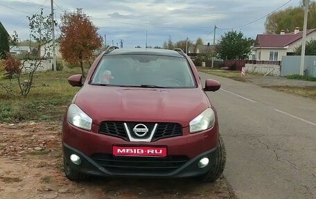 Nissan Qashqai+2 I, 2013 год, 1 290 000 рублей, 1 фотография