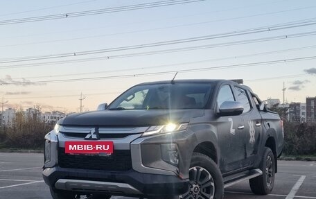 Mitsubishi L200 IV рестайлинг, 2021 год, 3 950 000 рублей, 8 фотография