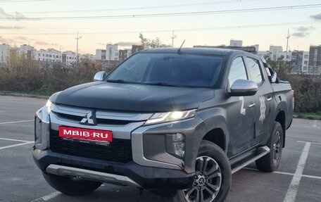 Mitsubishi L200 IV рестайлинг, 2021 год, 3 950 000 рублей, 9 фотография