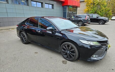 Toyota Camry, 2018 год, 2 690 000 рублей, 3 фотография