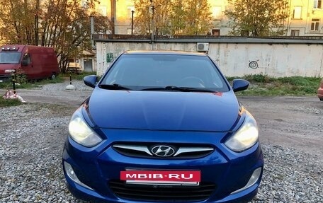 Hyundai Solaris II рестайлинг, 2012 год, 820 000 рублей, 3 фотография