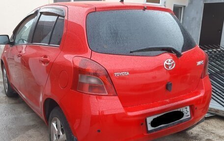 Toyota Yaris III рестайлинг, 2008 год, 650 000 рублей, 3 фотография