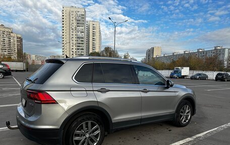 Volkswagen Tiguan II, 2017 год, 2 700 000 рублей, 2 фотография