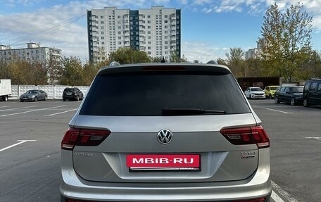 Volkswagen Tiguan II, 2017 год, 2 700 000 рублей, 4 фотография