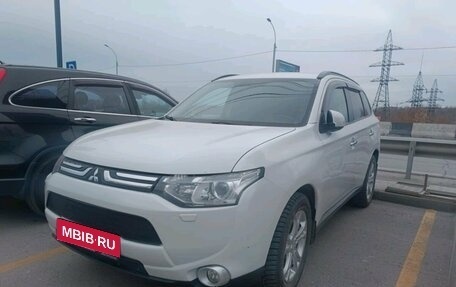 Mitsubishi Outlander III рестайлинг 3, 2012 год, 1 649 000 рублей, 1 фотография