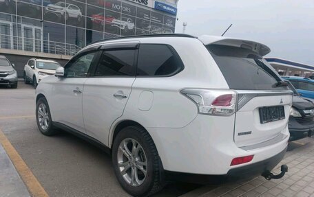 Mitsubishi Outlander III рестайлинг 3, 2012 год, 1 649 000 рублей, 3 фотография