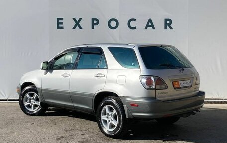 Lexus RX IV рестайлинг, 2002 год, 800 000 рублей, 3 фотография