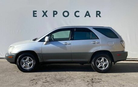 Lexus RX IV рестайлинг, 2002 год, 800 000 рублей, 2 фотография