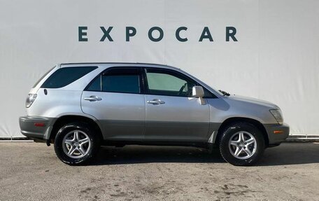 Lexus RX IV рестайлинг, 2002 год, 800 000 рублей, 6 фотография