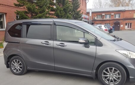 Honda Freed I, 2012 год, 1 300 000 рублей, 26 фотография