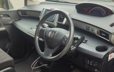 Honda Freed I, 2012 год, 1 300 000 рублей, 29 фотография