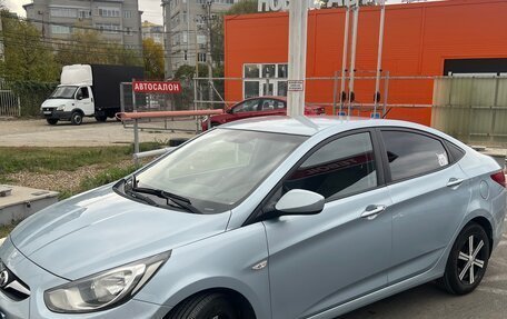 Hyundai Solaris II рестайлинг, 2012 год, 1 250 000 рублей, 2 фотография