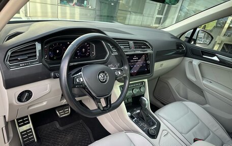 Volkswagen Tiguan II, 2019 год, 3 600 000 рублей, 12 фотография