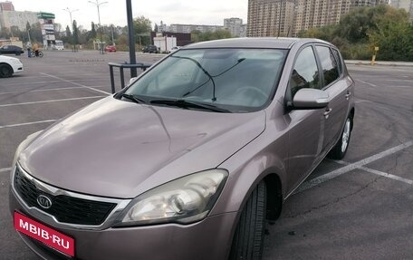 KIA cee'd I рестайлинг, 2011 год, 900 000 рублей, 1 фотография