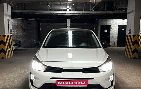 KIA Rio IV, 2022 год, 1 800 000 рублей, 5 фотография