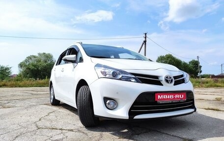 Toyota Verso I, 2014 год, 2 300 000 рублей, 1 фотография