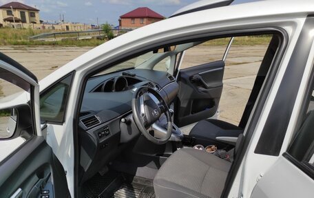 Toyota Verso I, 2014 год, 2 300 000 рублей, 19 фотография