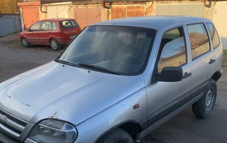 Chevrolet Niva I рестайлинг, 2004 год, 230 000 рублей, 7 фотография