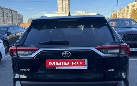 Toyota RAV4, 2021 год, 4 600 000 рублей, 4 фотография