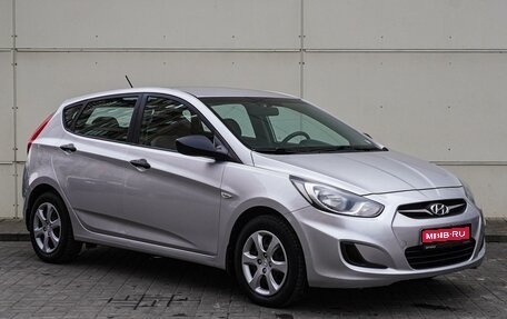 Hyundai Solaris II рестайлинг, 2011 год, 870 000 рублей, 1 фотография