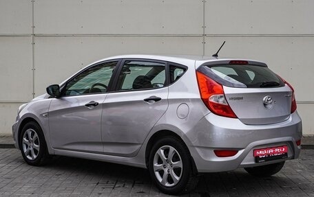 Hyundai Solaris II рестайлинг, 2011 год, 870 000 рублей, 2 фотография