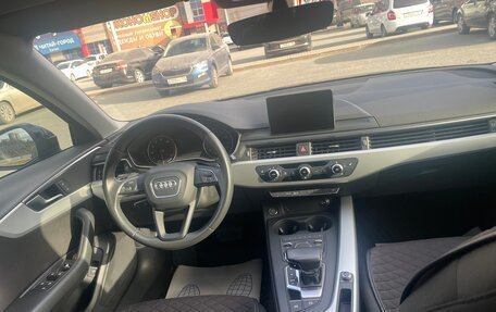 Audi A4, 2018 год, 2 800 000 рублей, 13 фотография