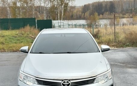 Toyota Camry, 2015 год, 2 200 000 рублей, 2 фотография