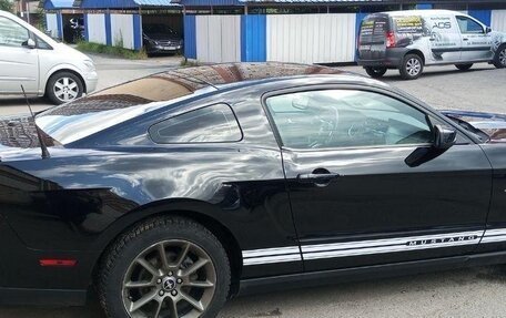 Ford Mustang VI рестайлинг, 2010 год, 1 630 000 рублей, 10 фотография