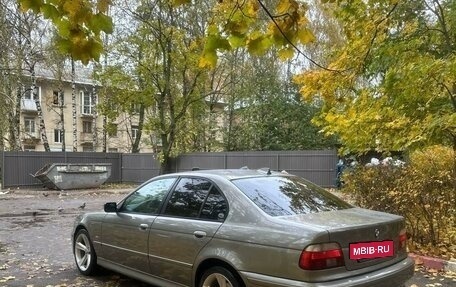 BMW 5 серия, 2001 год, 850 000 рублей, 3 фотография