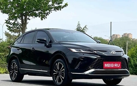 Toyota Venza, 2022 год, 3 940 937 рублей, 2 фотография