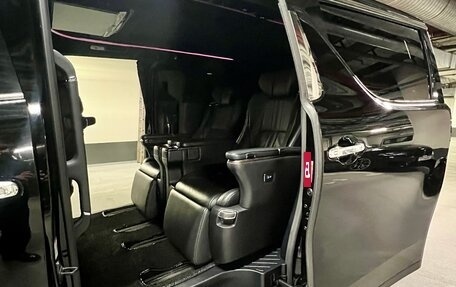 Toyota Alphard III, 2019 год, 5 950 000 рублей, 6 фотография