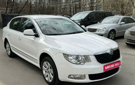 Skoda Superb III рестайлинг, 2012 год, 1 800 000 рублей, 4 фотография