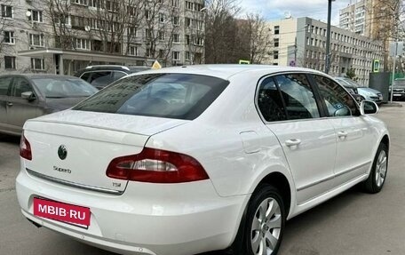 Skoda Superb III рестайлинг, 2012 год, 1 800 000 рублей, 3 фотография