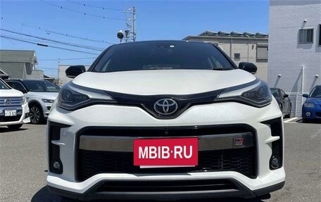 Toyota C-HR I рестайлинг, 2021 год, 1 790 000 рублей, 13 фотография