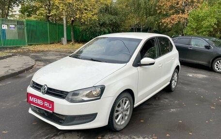 Volkswagen Polo VI (EU Market), 2013 год, 900 000 рублей, 2 фотография