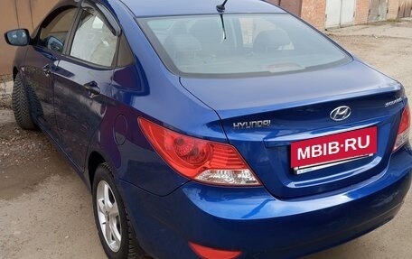 Hyundai Solaris II рестайлинг, 2013 год, 1 100 000 рублей, 2 фотография