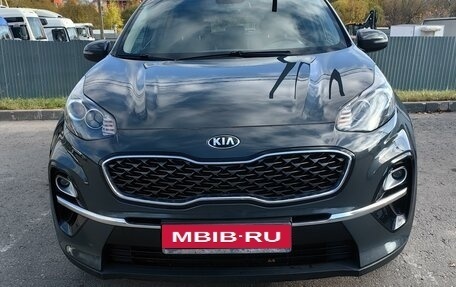 KIA Sportage IV рестайлинг, 2019 год, 2 400 000 рублей, 1 фотография